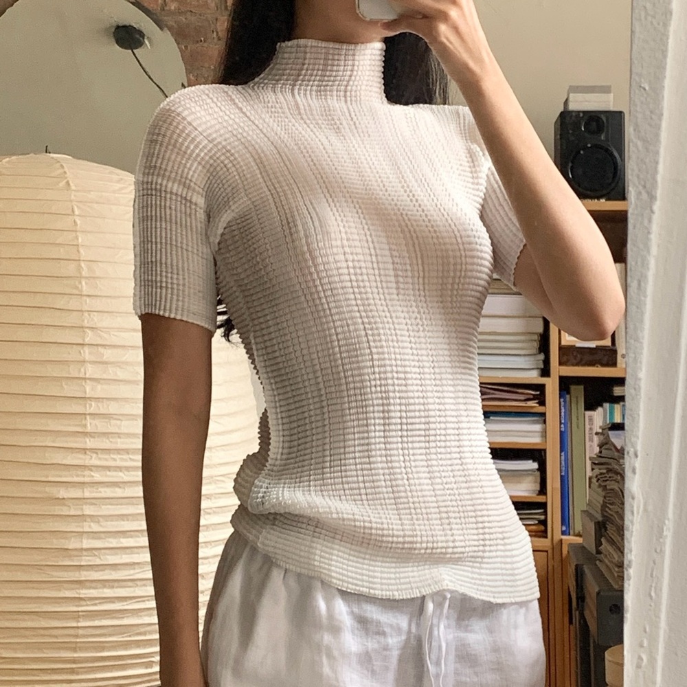 Issey Miyake Fete Wooly Turtleneck Short Sleeved Top White M